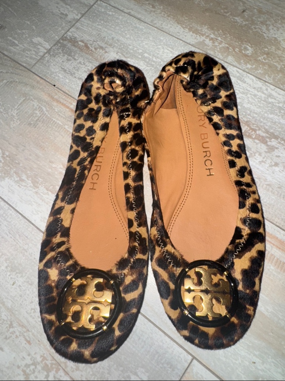 Tory Burch Leopard Cheetah Print Fur Logo Ballet Flats Tan/Black size 7